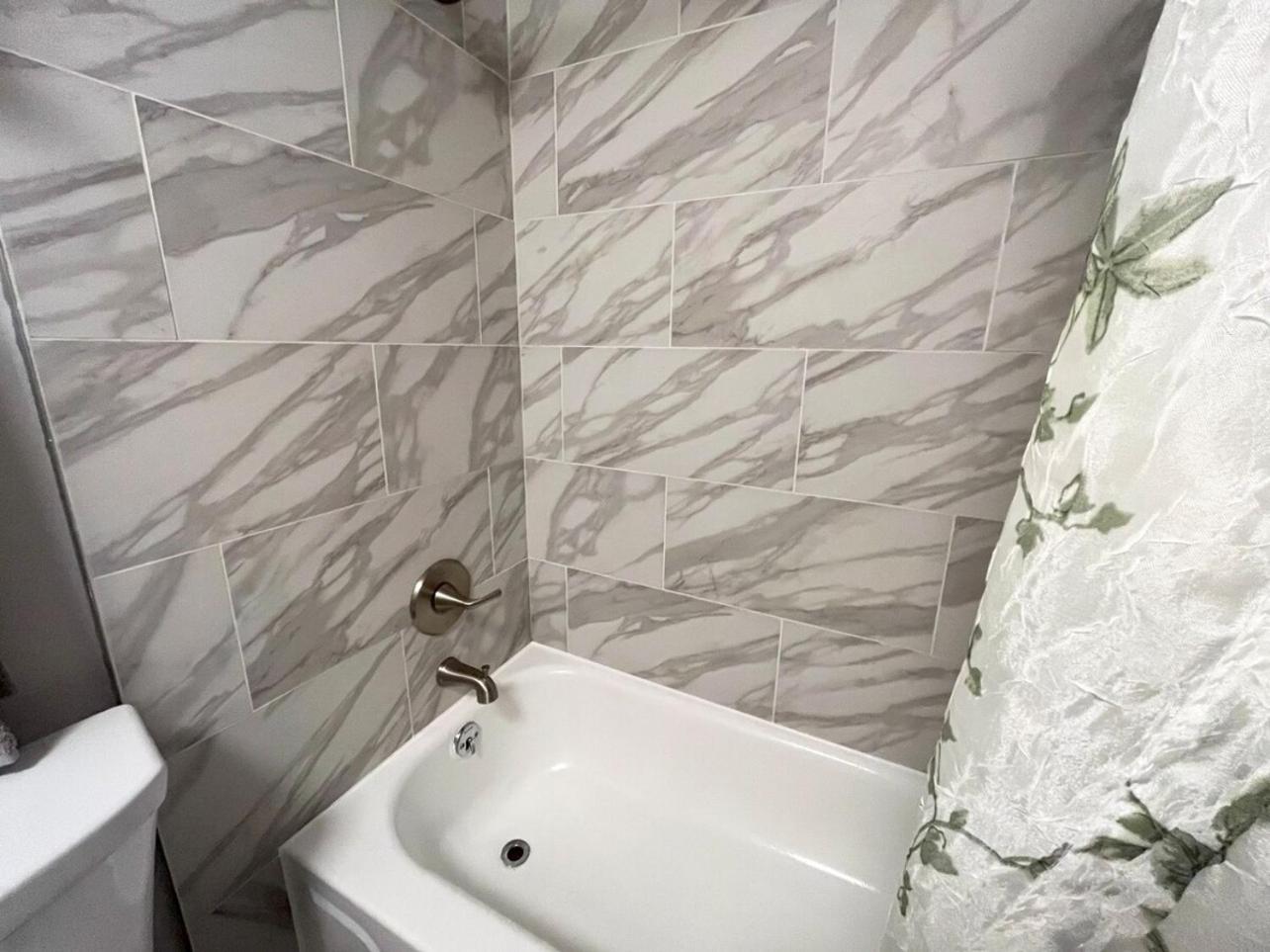 Local Modern Getaway - Ground Floor Apartment Cleveland Exterior photo