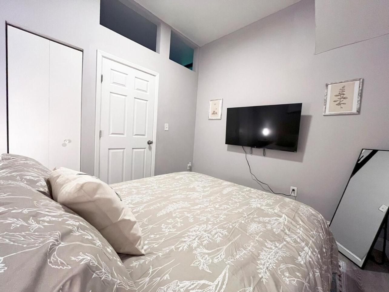 Local Modern Getaway - Ground Floor Apartment Cleveland Exterior photo